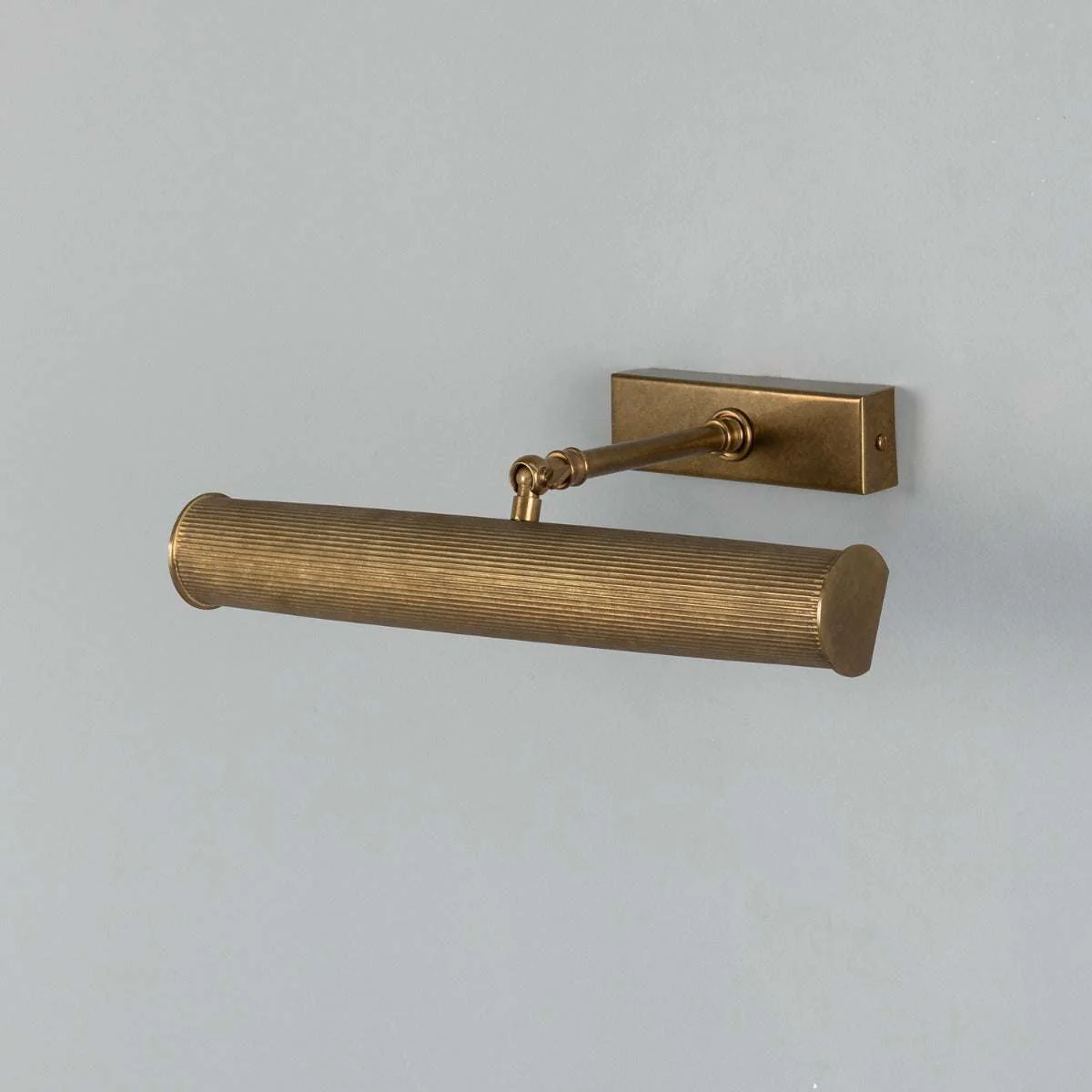 Cambridge Adjustable Reeded Brass Picture Light