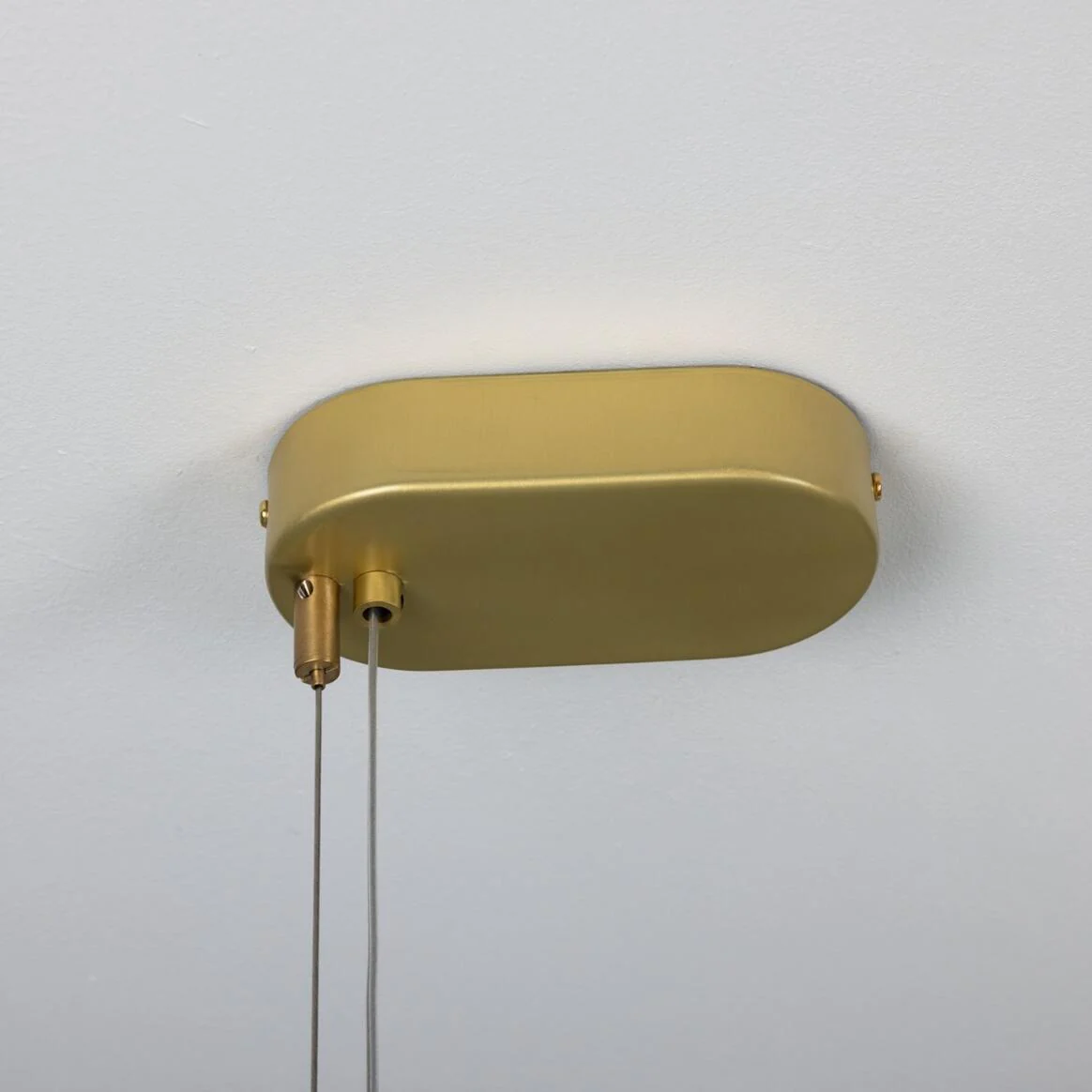 Fairfield Contemporary Brass LED Linear Pendant - Image 8