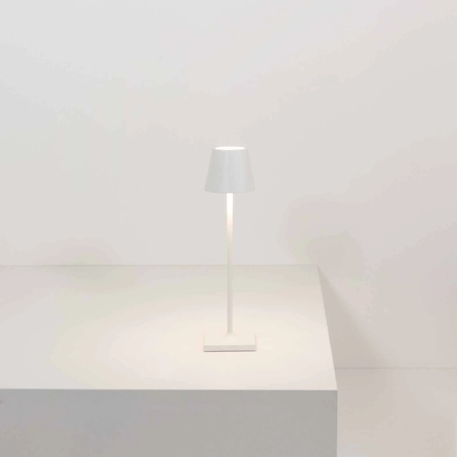 Zafferano Poldina Micro Rechargeable White Table Lamp - Image 3