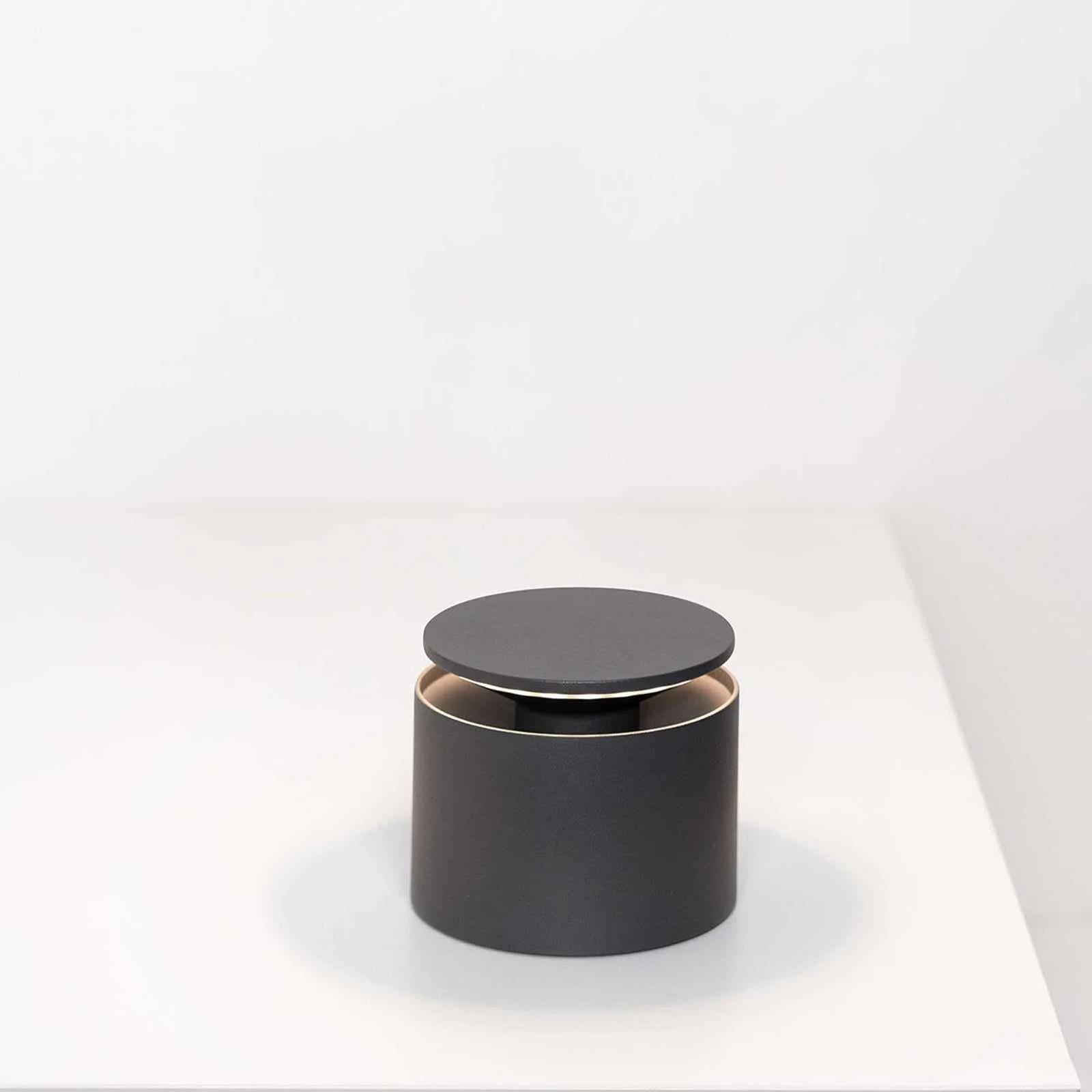 Zafferano Push-up Rechargeable Table Lamp
